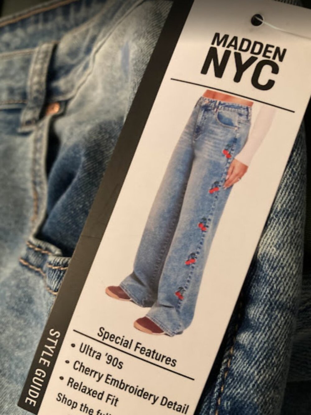 Madden NYC Ultra 90's Cherry Embroidery Jeans 18